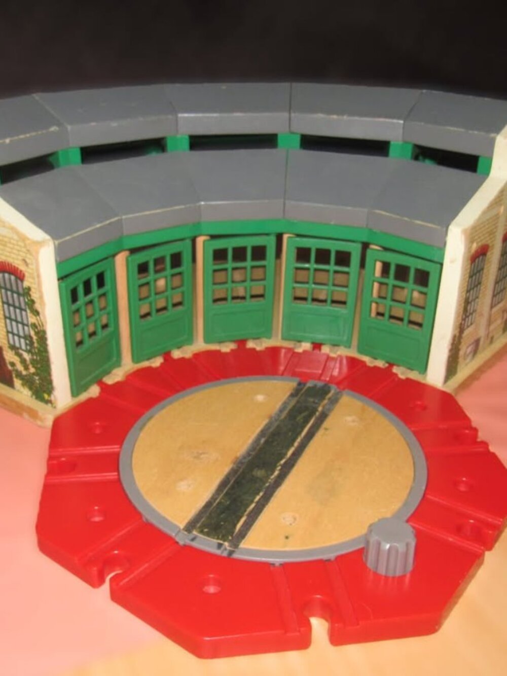 Thomas Wooden Railway Train Track Engine Roundhouse Tidmouth Sheds Turntable